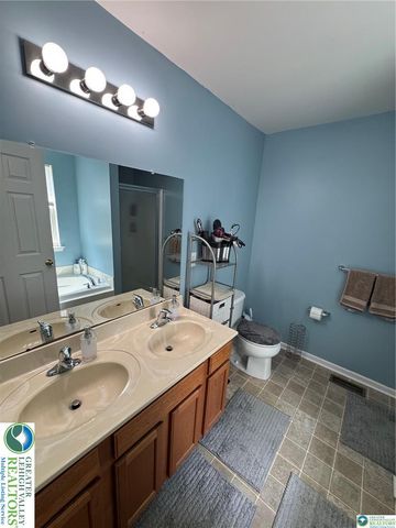 1081 Tudor Drive, Upper Macungie Twp, PA 18031