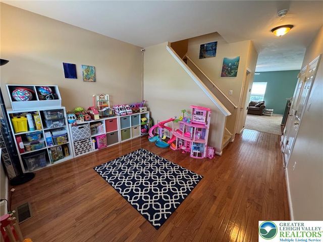 1081 Tudor Drive, Upper Macungie Twp, PA 18031