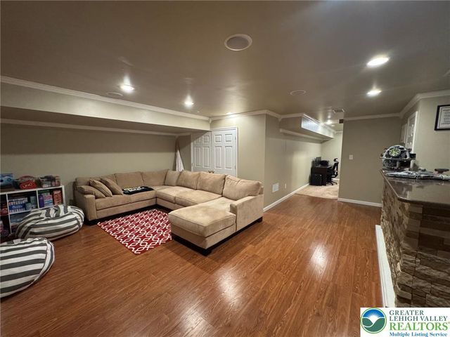 1081 Tudor Drive, Upper Macungie Twp, PA 18031