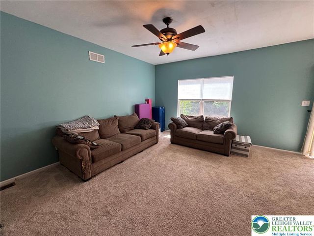 1081 Tudor Drive, Upper Macungie Twp, PA 18031