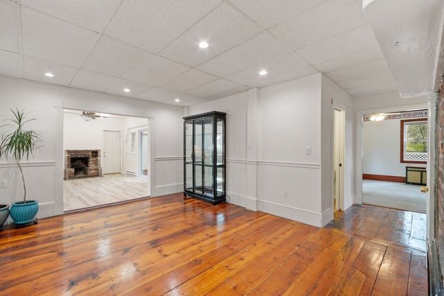 727 Andover, Lowell, MA 01852