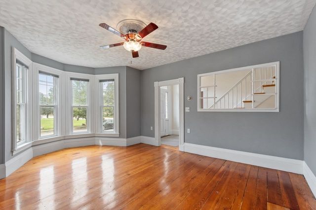 727 Andover, Lowell, MA 01852