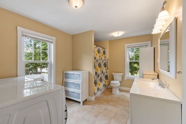 727 Andover, Lowell, MA 01852