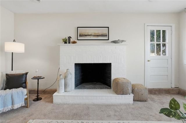 3725 Historyland DR, Virginia Beach, VA 23452