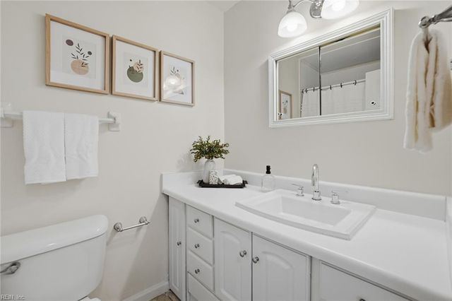 3725 Historyland DR, Virginia Beach, VA 23452