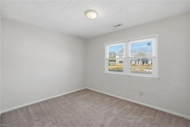 3725 Historyland DR, Virginia Beach, VA 23452