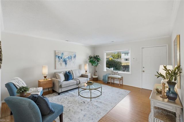 3725 Historyland DR, Virginia Beach, VA 23452