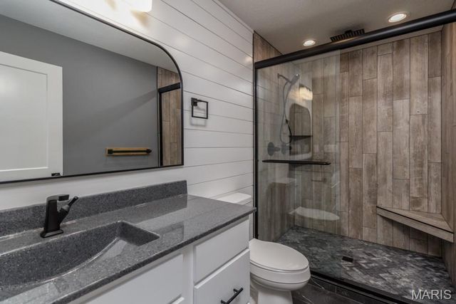 20977 Halifax Drive, St Robert, MO 65584