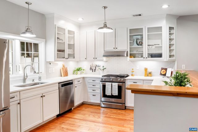 9197 CRITZERS SHOP RD, Afton, VA 22920