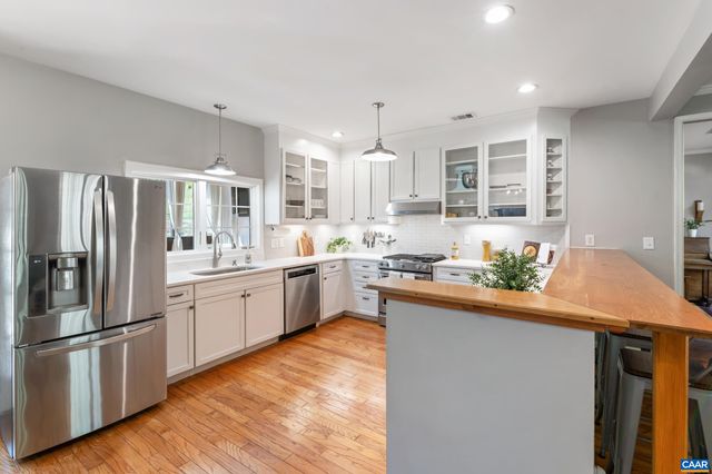 9197 CRITZERS SHOP RD, Afton, VA 22920