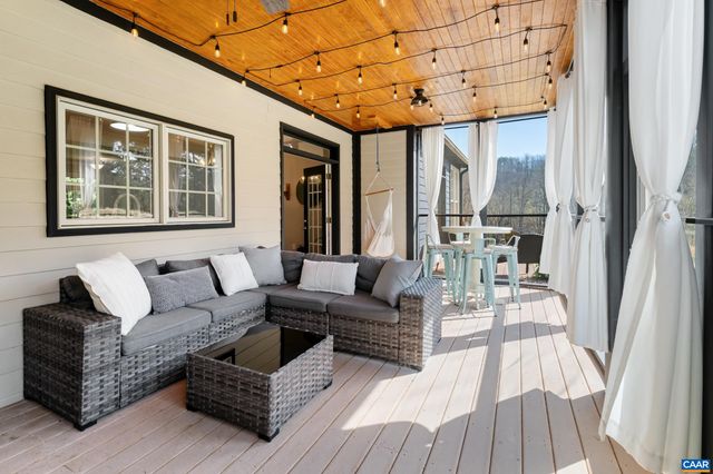 9197 CRITZERS SHOP RD, Afton, VA 22920