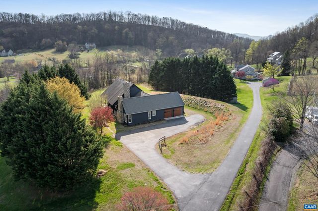 9197 CRITZERS SHOP RD, Afton, VA 22920