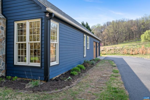 9197 CRITZERS SHOP RD, Afton, VA 22920