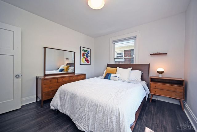2208 St James Avenue, Cincinnati, OH 45206