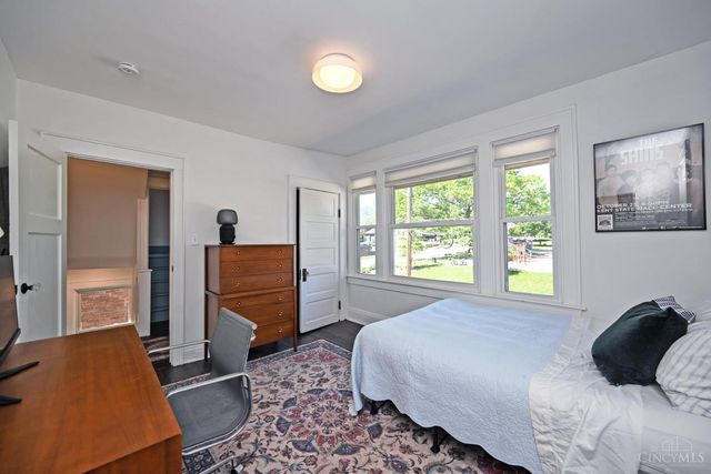 2208 St James Avenue, Cincinnati, OH 45206