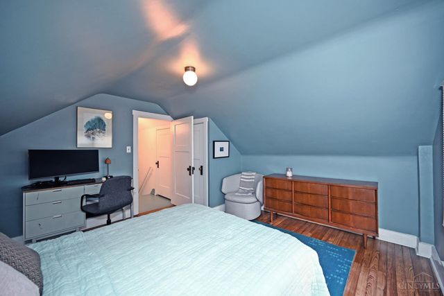 2208 St James Avenue, Cincinnati, OH 45206