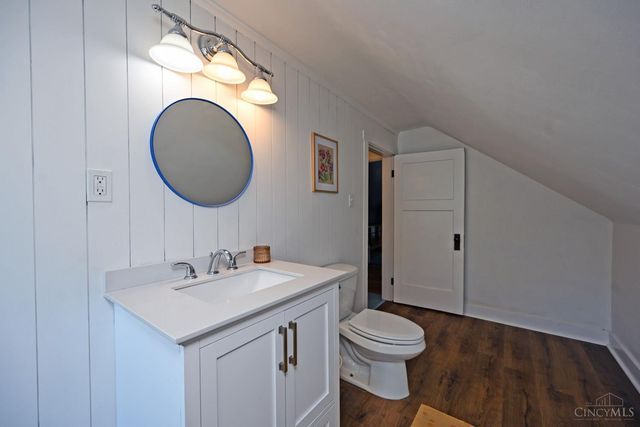 2208 St James Avenue, Cincinnati, OH 45206