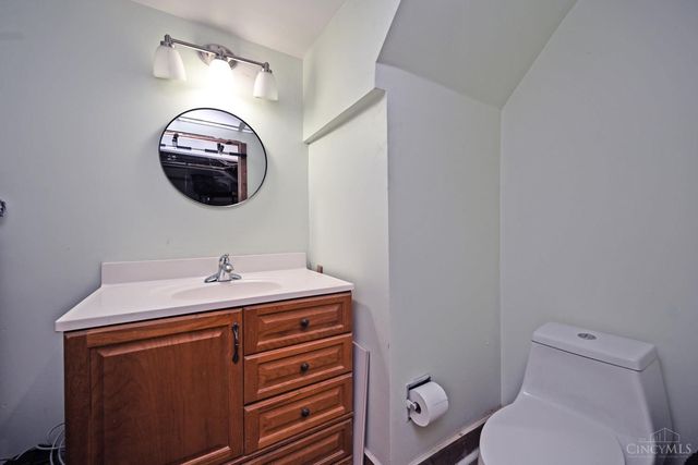 2208 St James Avenue, Cincinnati, OH 45206
