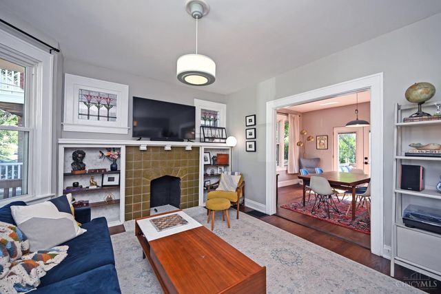 2208 St James Avenue, Cincinnati, OH 45206