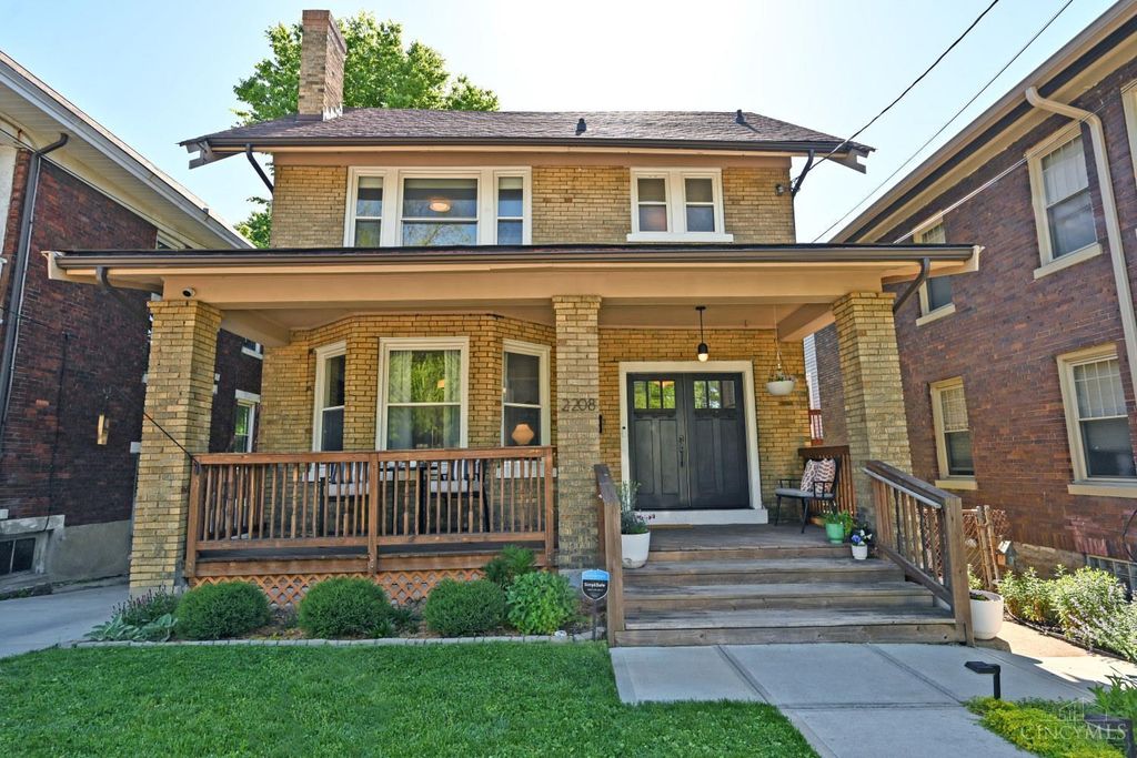 2208 St James Avenue, Cincinnati, OH 45206