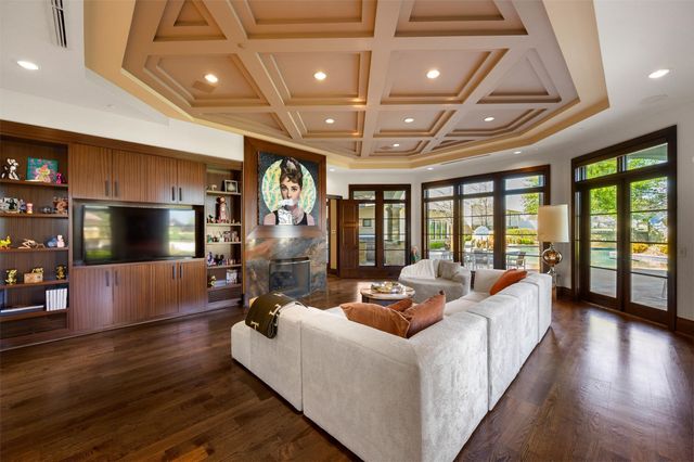 940 W Dove Road, Southlake, TX 76092