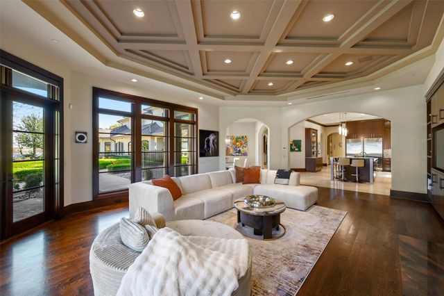 940 W Dove Road, Southlake, TX 76092