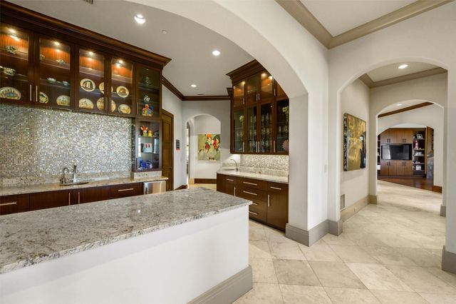 940 W Dove Road, Southlake, TX 76092