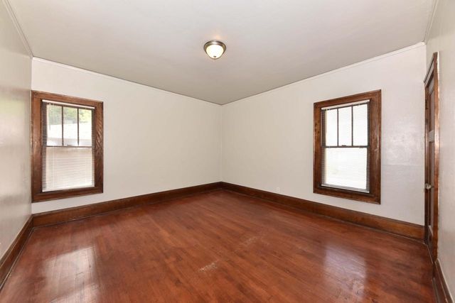 2805 N 44th STREET, Milwaukee, WI 53210