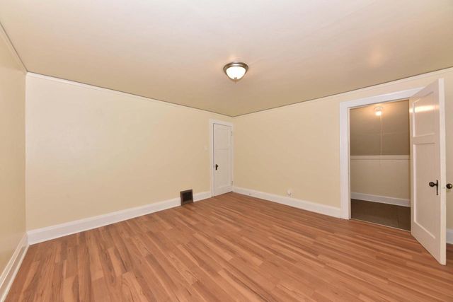 2805 N 44th STREET, Milwaukee, WI 53210