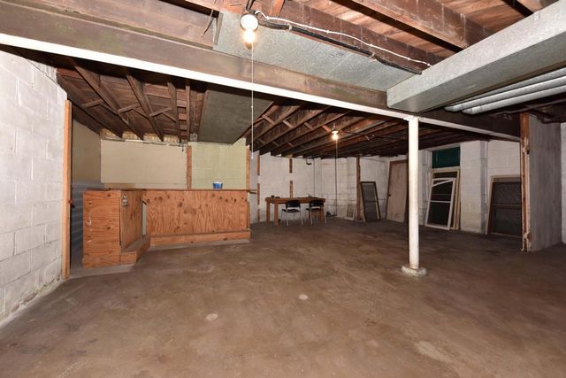 2805 N 44th STREET, Milwaukee, WI 53210
