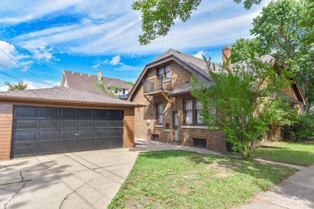 2805 N 44th STREET, Milwaukee, WI 53210