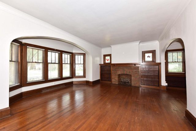 2805 N 44th STREET, Milwaukee, WI 53210
