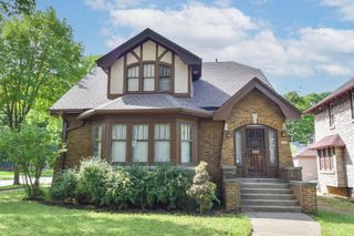 2805 N 44th STREET, Milwaukee, WI 53210
