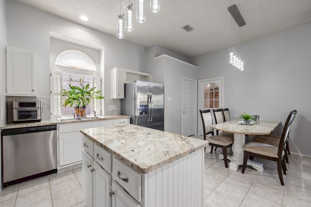 6117 Madison Avenue, Rowlett, TX 75089