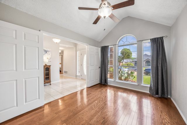 6117 Madison Avenue, Rowlett, TX 75089