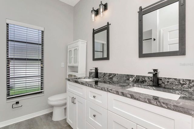 4506 COUNTRY GATE COURT, Valrico, FL 33596