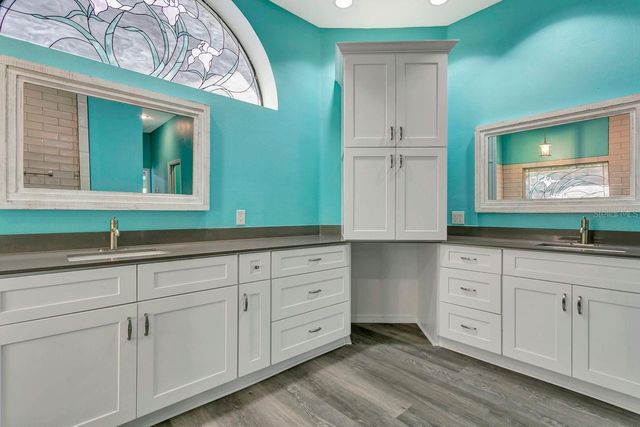 4506 COUNTRY GATE COURT, Valrico, FL 33596