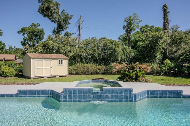 4506 COUNTRY GATE COURT, Valrico, FL 33596