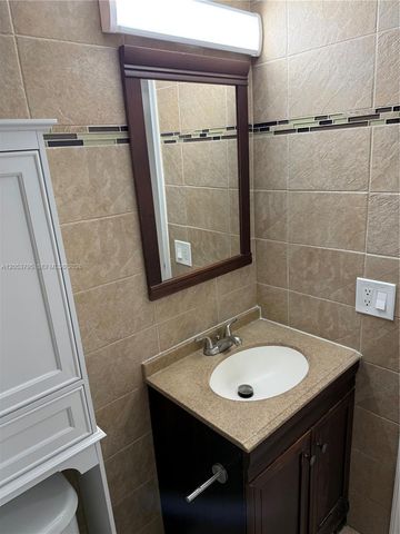 3600 N 56th Avenue 115, Hollywood, FL 33021