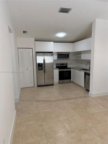 3600 N 56th Avenue 115, Hollywood, FL 33021