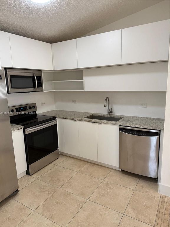 3600 N 56th Avenue 115, Hollywood, FL 33021