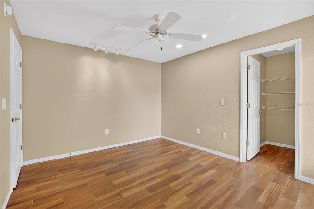 Image 24 of property listing at 3303 CUMMINGS PLACE, Plant City, FL 33566