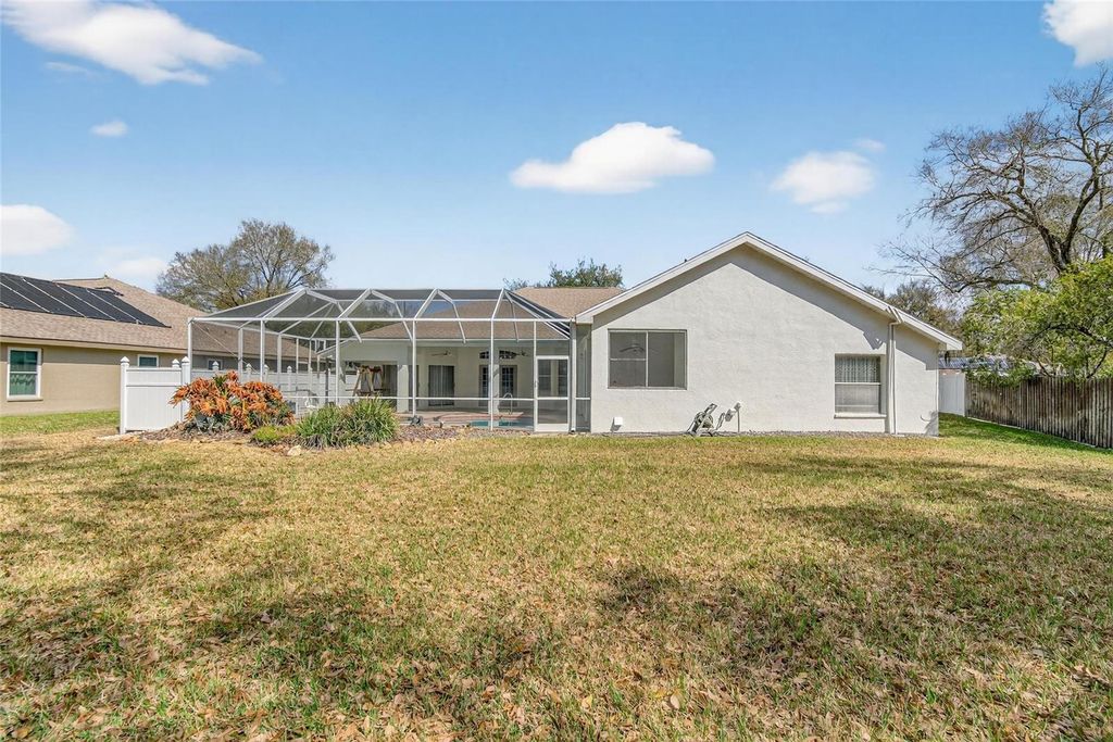 Image 40 of property listing at 3303 CUMMINGS PLACE, Plant City, FL 33566