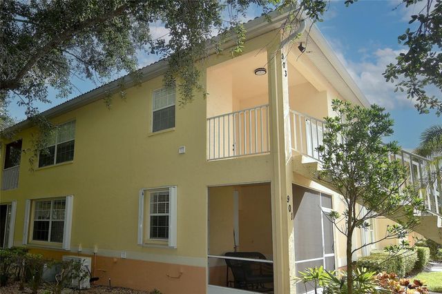 903 CASA DEL LAGO WAY 903, Venice, FL 34292