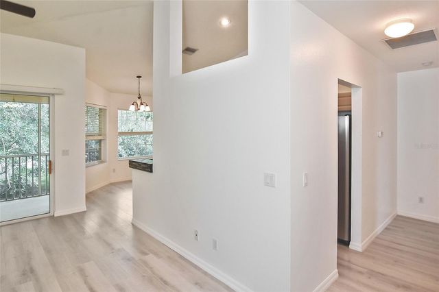 903 CASA DEL LAGO WAY 903, Venice, FL 34292