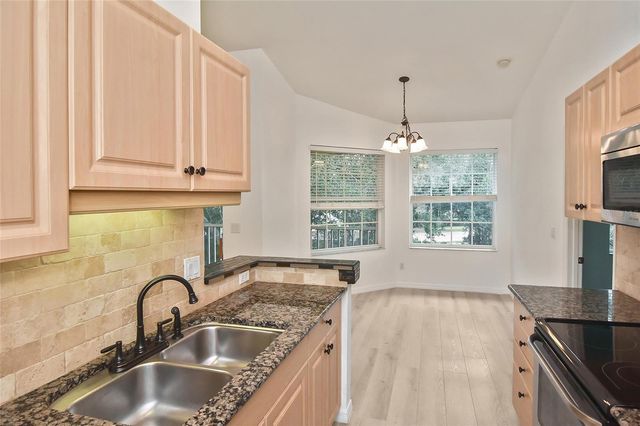 903 CASA DEL LAGO WAY 903, Venice, FL 34292