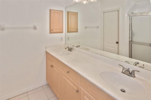 903 CASA DEL LAGO WAY 903, Venice, FL 34292