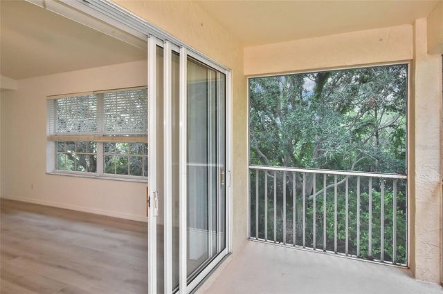 903 CASA DEL LAGO WAY 903, Venice, FL 34292