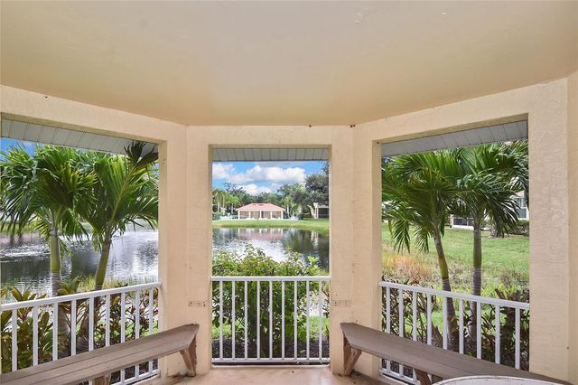 903 CASA DEL LAGO WAY 903, Venice, FL 34292
