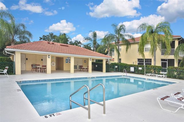 903 CASA DEL LAGO WAY 903, Venice, FL 34292